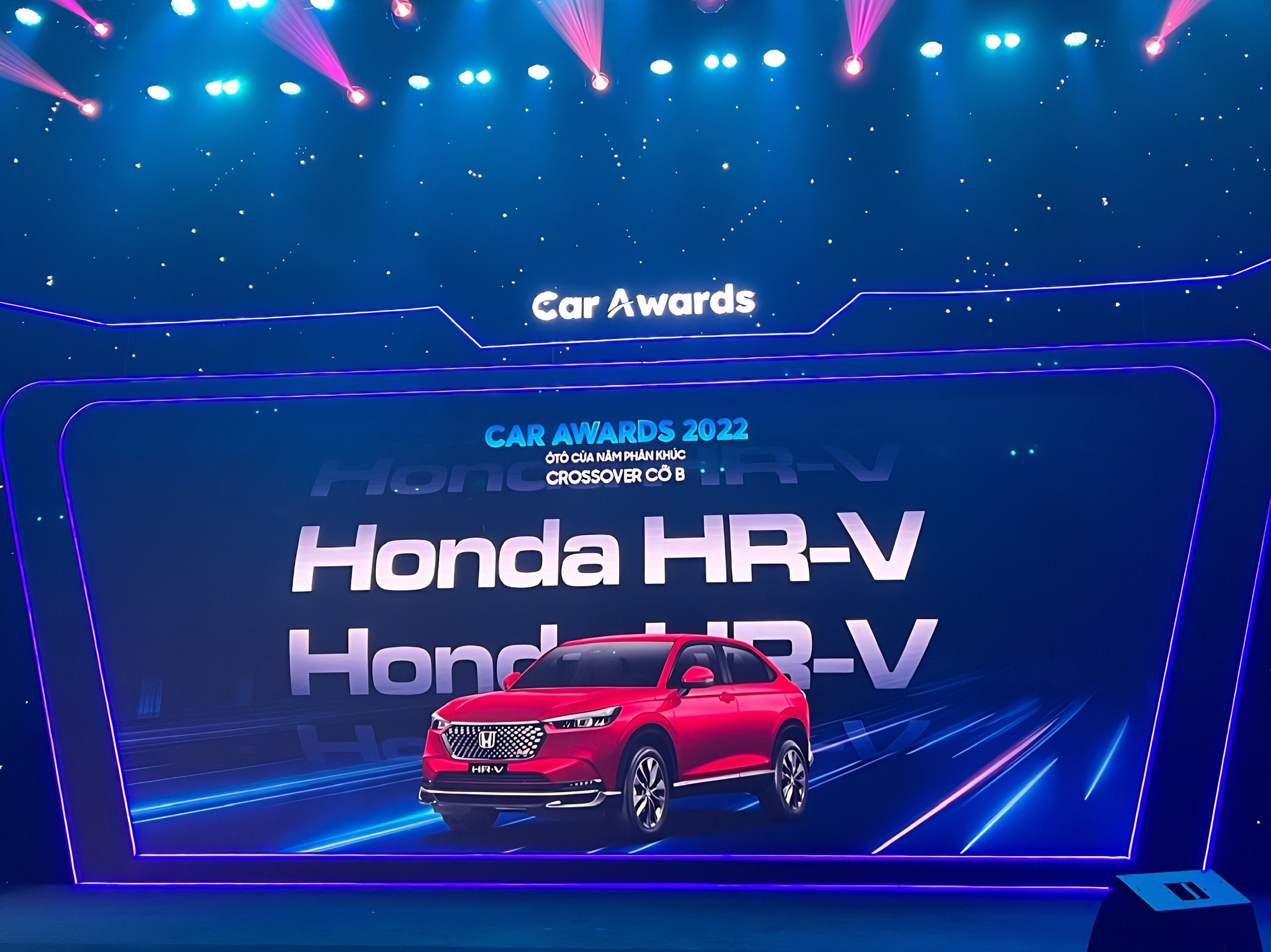 Honda HR-V và Honda Civic vinh dự nhận Giải thưởng “Ôtô của năm” phân khúc xe Crossover cỡ B và phân khúc xe gầm thấp cỡ C năm 2022
