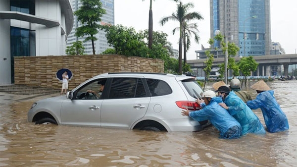 Tác hại nguy hiểm của xe bị ngập nước và cách xử lý!