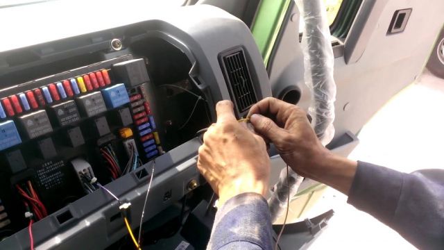 Hộp đen ô tô là gì và có tác dụng thế nào?