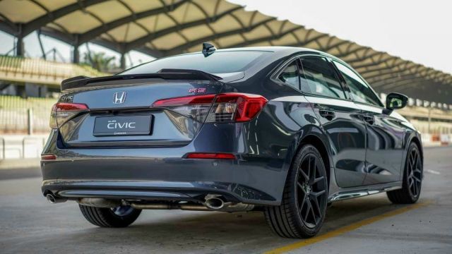 Honda Civic 2022 tại Việt Nam 'ăn đứt' option so với xe nội địa Thái